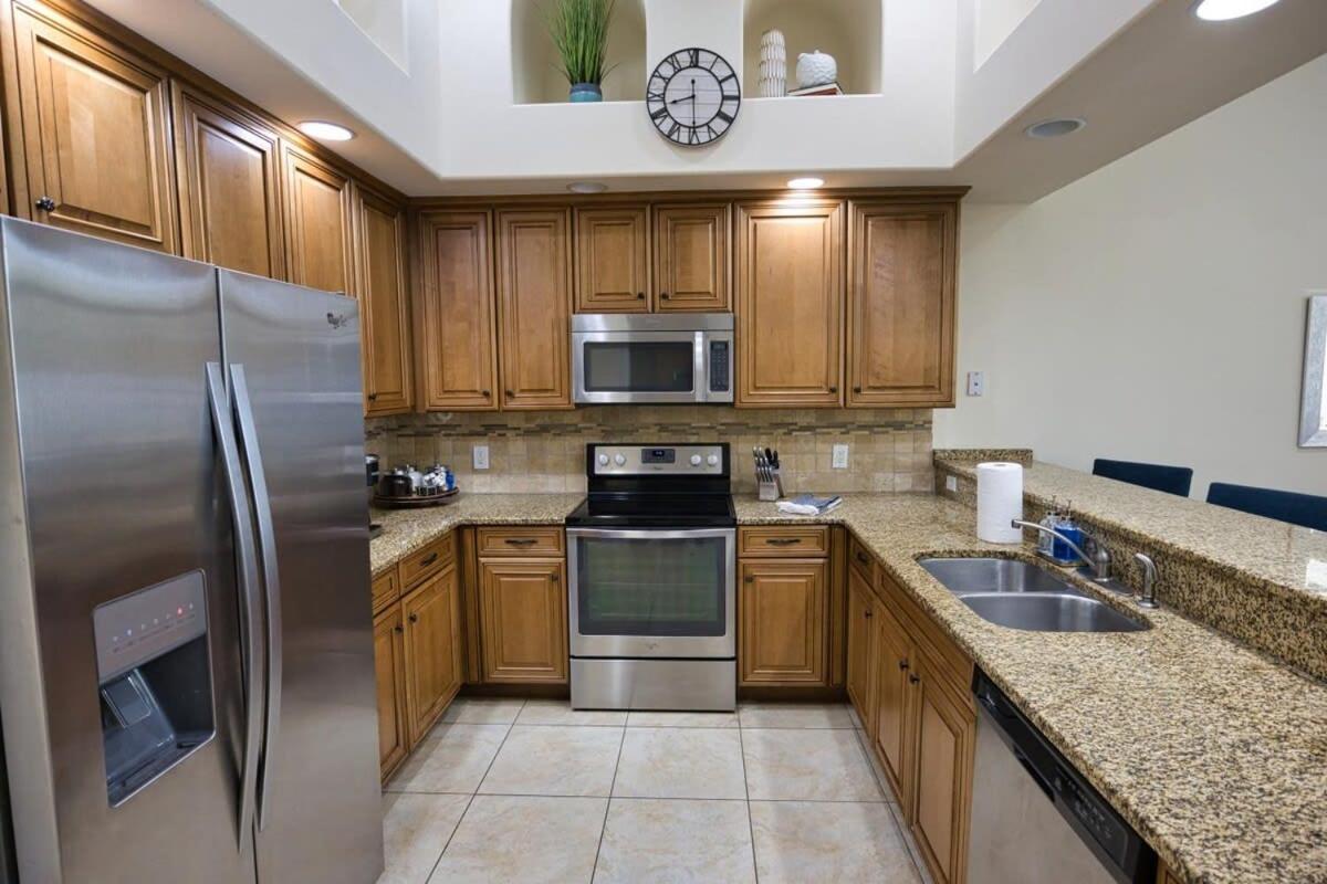Luxury Townhouse Minutes From Beach And Downtown Indian Harbour Beach Extérieur photo